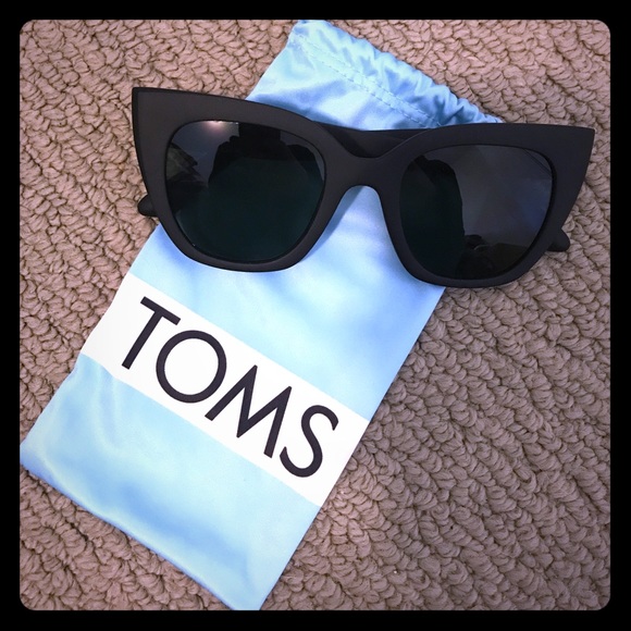 Toms Accessories - NWOT Black Toms Black Cat-eye Sunglasses